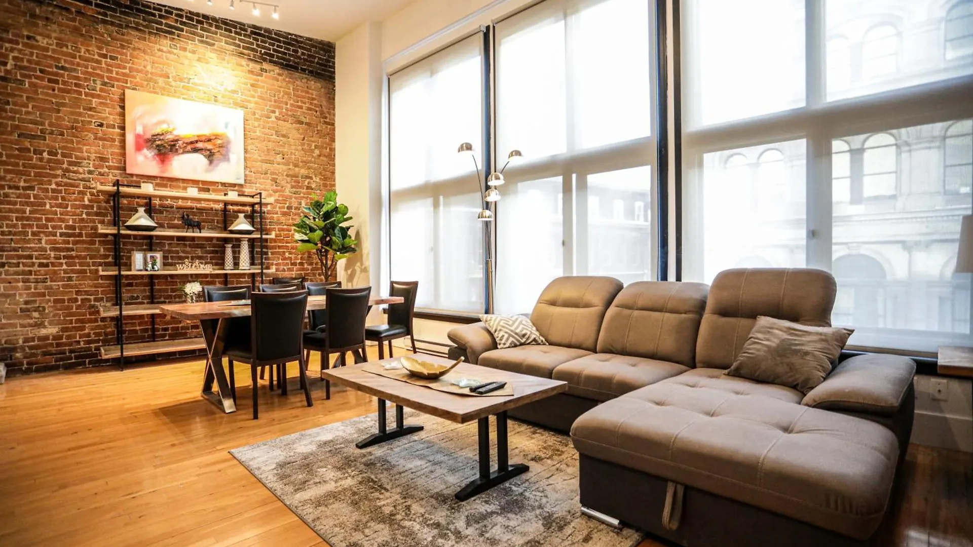 Elegant 1-Bedroom Apartment In Old Port- 301 Montréal